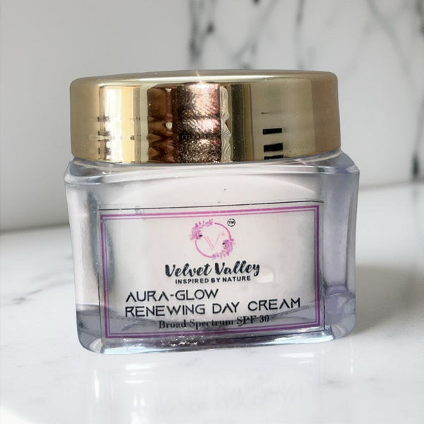 Aura Glow Renewing Day Cream